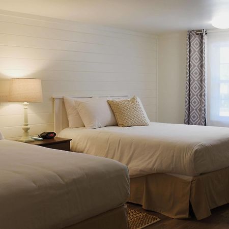 Sandwich Inn And Suites Ngoại thất bức ảnh