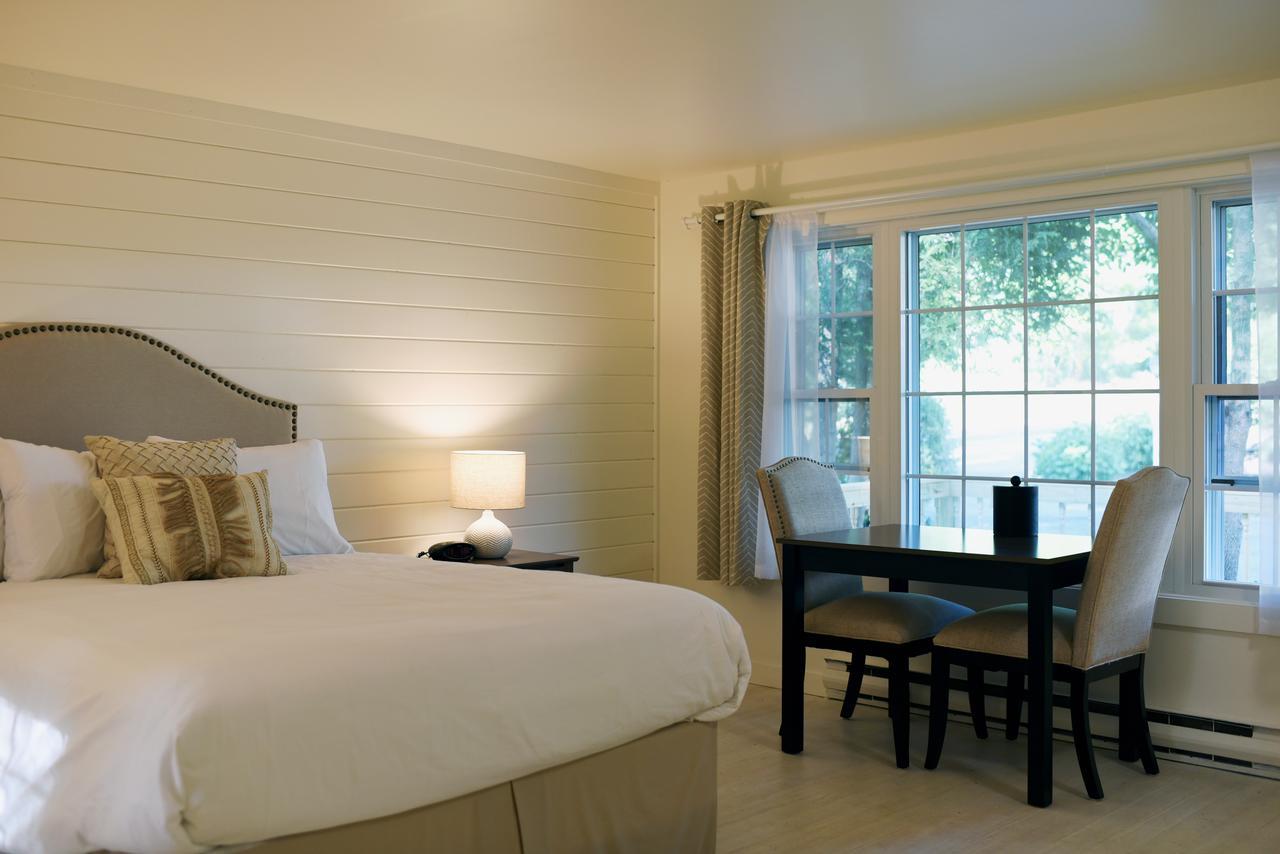 Sandwich Inn And Suites Ngoại thất bức ảnh