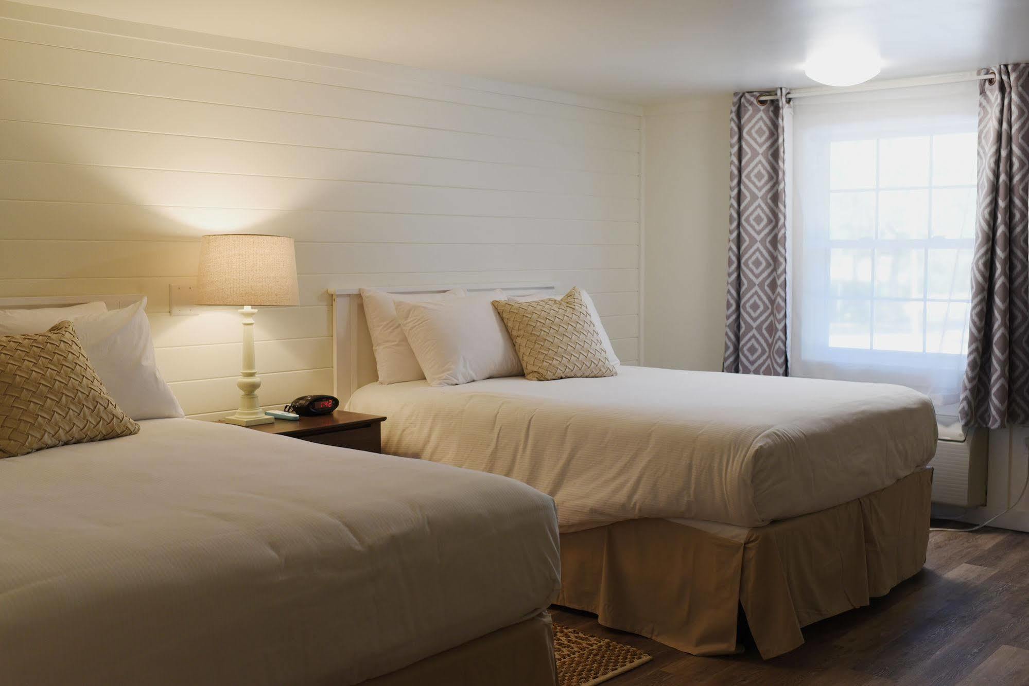 Sandwich Inn And Suites Ngoại thất bức ảnh